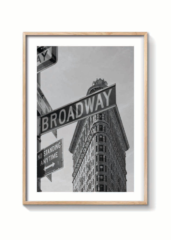 CALLE BROADWAY